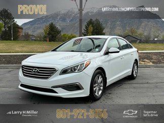 Used 2015 Hyundai Sonata SE image 1