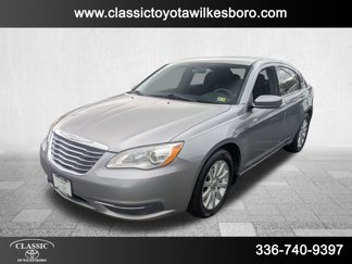 Used 2014 Chrysler 200 Touring image 1