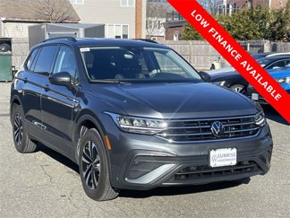 Used 2024 Volkswagen Tiguan S image 1