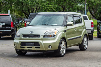 Used 2011 Kia Soul ! image 1