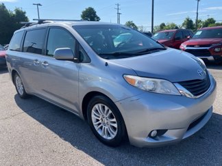 Used 2011 Toyota Sienna XLE image 1