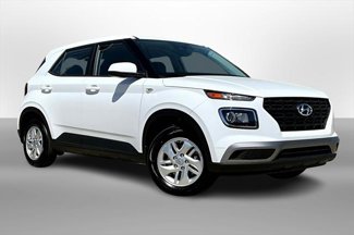 New 2025 Hyundai Venue SE image 1