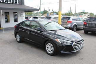 Used 2018 Hyundai Elantra SE image 1