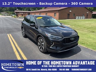Used 2023 Ford Escape Platinum image 1