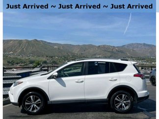 Used 2017 Toyota RAV4 XLE image 1