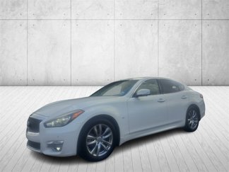 Used 2015 INFINITI Q70 3.7 image 1