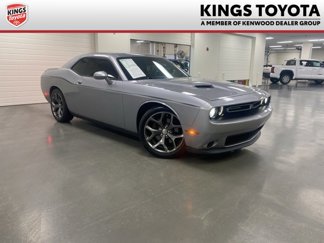 Used 2015 Dodge Challenger SXT w/ Driver Convenience Group image 1