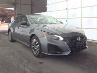 Used 2024 Nissan Altima 2.5 SV image 1
