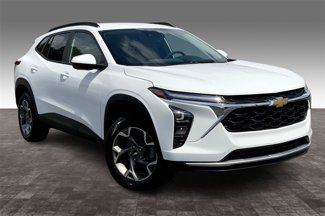New 2025 Chevrolet Trax LT w/ Driver Confidence Package image 1
