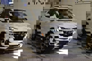Used 2020 Buick Encore GX Essence w/ Experience Buick Package image 1