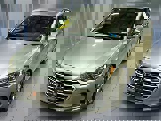 Used 2017 Hyundai Elantra SE image 1