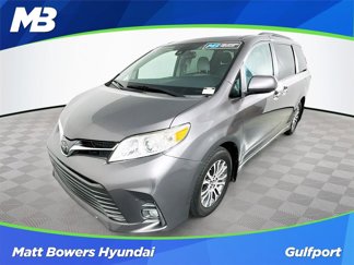 Used 2020 Toyota Sienna XLE image 1
