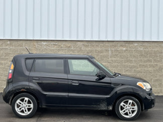 Used 2010 Kia Soul + image 1