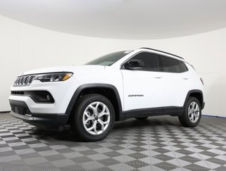 New 2025 Jeep Compass Latitude image 1