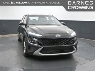 Used 2022 Hyundai Kona SE image 1