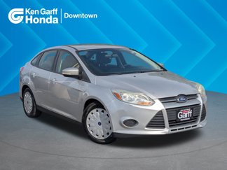 Used 2014 Ford Focus SE w/ SE Winter Package image 1
