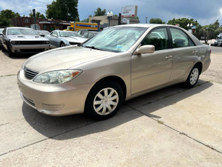Used 2005 Toyota Camry LE image 1