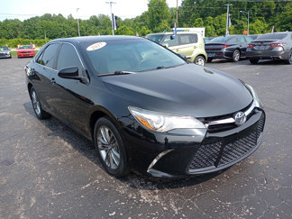 Used 2017 Toyota Camry SE image 1
