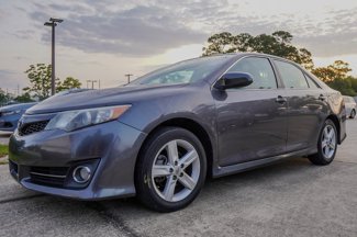 Used 2014 Toyota Camry SE image 1