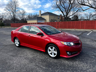 Used 2012 Toyota Camry SE image 1