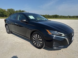 Used 2024 Nissan Altima 2.5 SV image 1