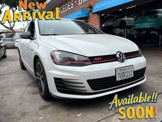 Used 2017 Volkswagen Golf 4-Door image 1