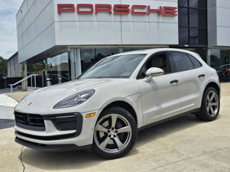Used 2024 Porsche Macan image 1