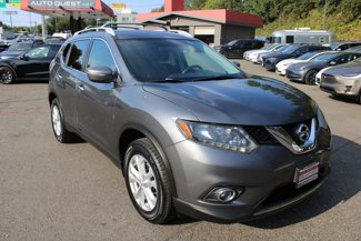 Used 2014 Nissan Rogue SV image 1