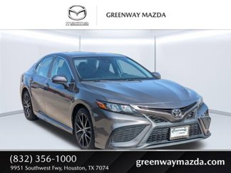 Used 2021 Toyota Camry SE image 1