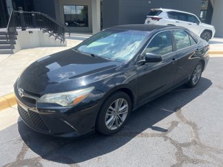 Used 2016 Toyota Camry SE image 1