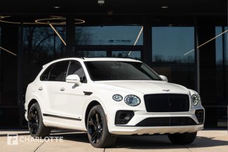 Used 2021 Bentley Bentayga image 1