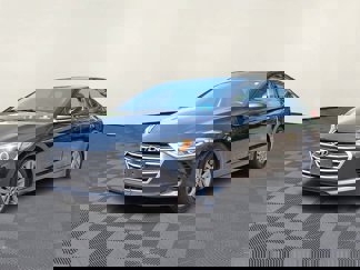 Used 2017 Hyundai Elantra SE image 1