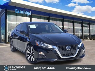 Used 2022 Nissan Altima 2.5 SV w/ SV Premium Package image 1