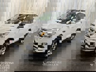 Certified 2019 Ford Escape SE image 1
