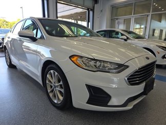 Used 2019 Ford Fusion SE image 1