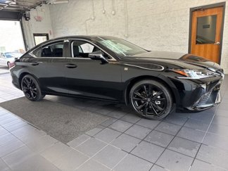 New 2025 Lexus ES 300h F Sport image 1