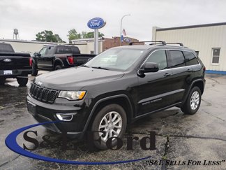 Used 2021 Jeep Grand Cherokee Laredo E image 1