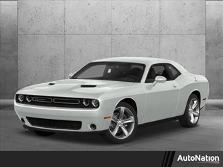 Used 2015 Dodge Challenger SXT image 1