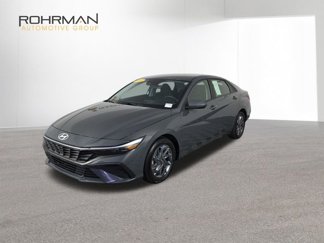Used 2024 Hyundai Elantra SEL image 1