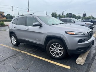 Used 2018 Jeep Cherokee Latitude w/ Cold Weather Group image 1