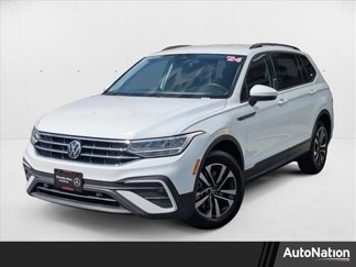 Used 2024 Volkswagen Tiguan S image 1