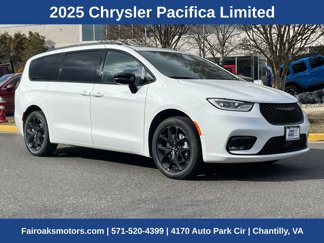 New 2025 Chrysler Pacifica Limited image 1