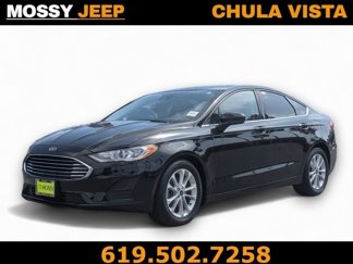 Used 2020 Ford Fusion SE image 1