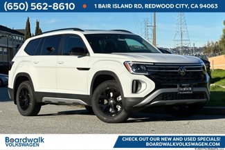 New 2025 Volkswagen Atlas Peak Edition SE image 1