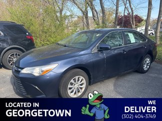 Used 2017 Toyota Camry image 1