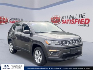 Used 2021 Jeep Compass Latitude image 1