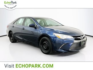 Used 2016 Toyota Camry LE image 1