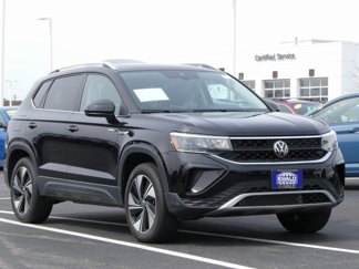 New 2024 Volkswagen Taos SE image 1