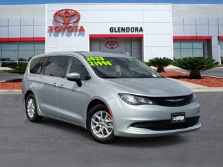Used 2023 Chrysler Voyager LX image 1