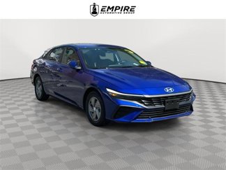 Certified 2024 Hyundai Elantra SE image 1
